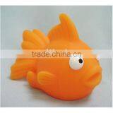 Ringing-spraying Goldfish thumbnail-1