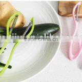 Wholesale Stock Colorful Hanging Double Fruit Vegetable Peelers thumbnail-5