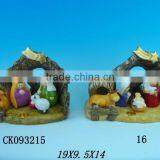 Ceramic Manger thumbnail-1