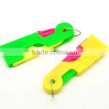 Wholesale Mixed Automatic Practical Plastic Easy Needle Threaders thumbnail-3