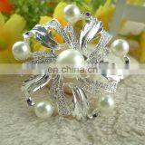 2015 Pearl Flower Brooches With Pin for Women Accessories thumbnail-1