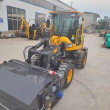 Lu Zhuang LZ2000 Road Sweeper, Direct Sales From a Small Loader Sweeper Manufacturer thumbnail-3