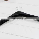 China Supplier Top Class Black Plastic Hanger Coat Hangers thumbnail-2