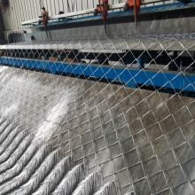 Cerca de malha de arame revestida em PVC para campos esportivos e playgrounds thumbnail-3