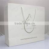 Cheap White Paper Handbag With Custom Printing