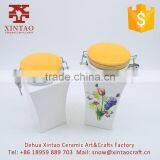 Hot Selling Kitchen Decorative Storage Ceramic Cookie Jar With Cover thumbnail-4