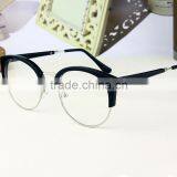 Fashion Round Frame Glasses for Men and Women thumbnail-1