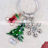 Keyring Christmas Tree Christmas Stocking Christmas Snowflake Carved White & Green Enamel Keychain thumbnail-2