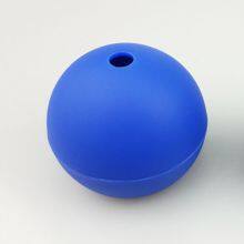 2022 Amazon Hot Selling Ball Shape Household Silicone Freezer Trays silicone ice cube mold Seals In Freshness With Lid