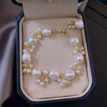 The Baroque Abnormity Freshwater Pearl Bracelet thumbnail-3