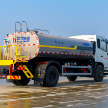 Tianjin 6X4 Chassis Multi-Functional Greening Weather-Resistant Water Distribution Vehicle/Water Sprinkler Truck thumbnail-3