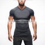 Shandao OEM New Arrival O-neck Short Sleeve Plain Design Mens Gym Clothing thumbnail-2