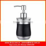 Black Round Shampoo Bottle thumbnail-1