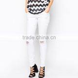 Plain White Knee Ripped Maternity Denim Jeans Wholesale for Women thumbnail-1