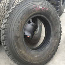 Yinbao Hundred Tons Wang Tire 900R20 1000R20-18PR YB268 YB388 Mine Load Tire thumbnail-3