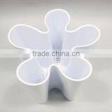 Two Tone Flower Shaped Melamine Colander Utensils thumbnail-3