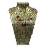 Jewelry Display Made by Iron With Retor Style Which is Very Nobel and Elegant thumbnail-1