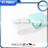 High Capacity of 8800mAh Battery Charger Portable Power Bank With Dual USB Outputs