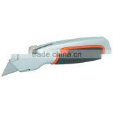 Utility Knife With Ergonomic Grip