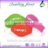 New Promotion RFID Volleyball Bracelet Basketball Wristband Fitness Sports Silicone Bracelet Supplier
