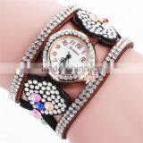 Charming Sexy Lady Decoration Watch Fashion Korean Velvet Heart-shaped Female Diamond Bracelet Wristwatch thumbnail-4