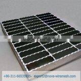 Anti - Slip Serrated Steel Grating