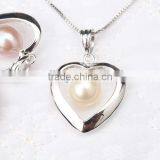 Heart Shap Pearl Pendants thumbnail-3