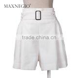 Guangzhou Maxnegio Wholesale 2016 New Style Fashion Loose Casual Women Shorts Black/ White With Belt