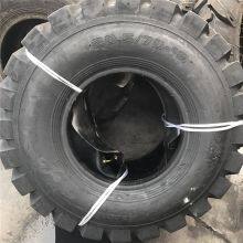 Small Loader 20.5/70-16 16/70-20 16/70-24 Tyre Forklift Tyre thumbnail-2