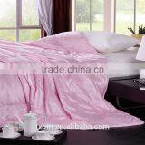 Factory Supplier Soft Warm 100% Mulberry Silk Quilt Bedding Quilt thumbnail-1