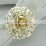 Fashionable Metal Flower Plastic Pearls Napkin Ring thumbnail-3
