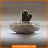 Creative Fiberglass Hand-shaped Vase for Decoration thumbnail-1