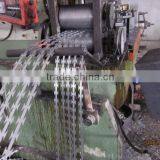 Wholesale BTO-22 Hot-dipped Galvanized Razor Barbed Wire thumbnail-4