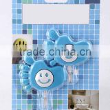 2pc foot shape hook with smile face/ plastic hook