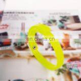 Wholesale Eco-Friendly Adjustable Anti-Mosquito Day Glo Neoprene Anti-Flea Safety Silicon Pet Cat Dog Flea Collar For Dogs thumbnail-3