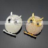 Wholsale Fashion Silver Gold Crystal Rhinestone Diamond Pearl New Design for Wedding Invitation Men Wedding Brooch thumbnail-4