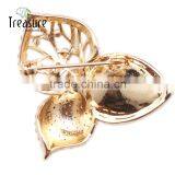 Brand Treasure Clover Shape Brooch Yiwu Hot New Products Fashion Diamond Rhinestone Clover Shape Brooch thumbnail-6