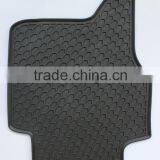 Custom Fit Rubber Car Mats for Mitsubishi Pajero thumbnail-2