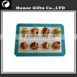 Wholesale Food Grade Custom Logo Nonstick Silicone Baking Mat thumbnail-3