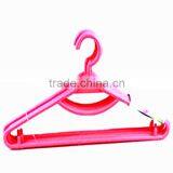 Plastic Hanger for Clothes thumbnail-1
