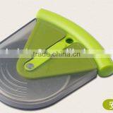 CY135 Stainless Steel Pizza Cutter With Handle Rolling Pizza Knife thumbnail-4