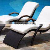 Swimming Pool Curve Sunbed With Cushion thumbnail-1