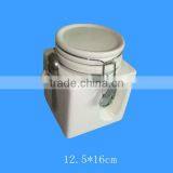 Wholesale Ceramic Airtight Coffee Caniser Jar With Spoon
