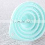 Hanging Cooking Tool Folding Circular Silicone Funnel thumbnail-5