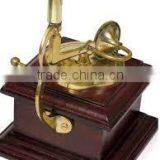 Brass Gramophone thumbnail-1