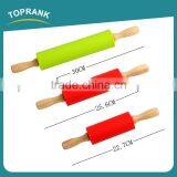 Toprank Wholesale Bakeware Tool Food Grade Silicone Rolling Pin Non-stick Wooden Handle Kids Rolling Pin thumbnail-1