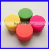 2014 hot sale small silicone wax and oil container