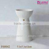Light Tower Shape White Ceramic Aroma Oil Burner thumbnail-1