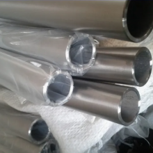 Tubo de titanio sin costura para estructuras aeroespaciales ASTM B338 de alta calidad Gr1/Gr2/Gr5 thumbnail-4