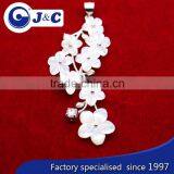 Manufacture Real Natural Mother of Pearl Shell Carve Flower Bracelet